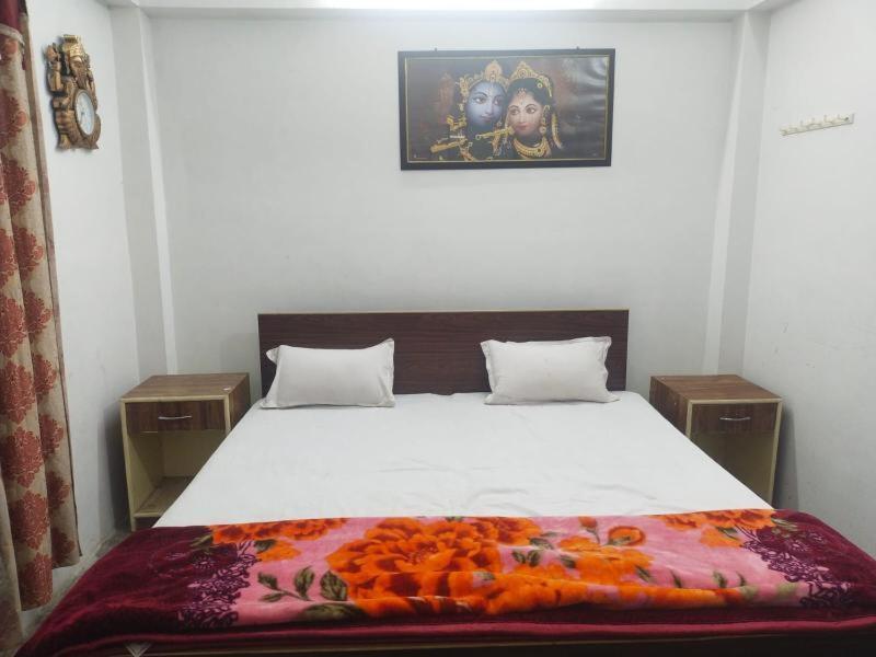 Shree Krishna Garden 호텔 Jhusi 외부 사진